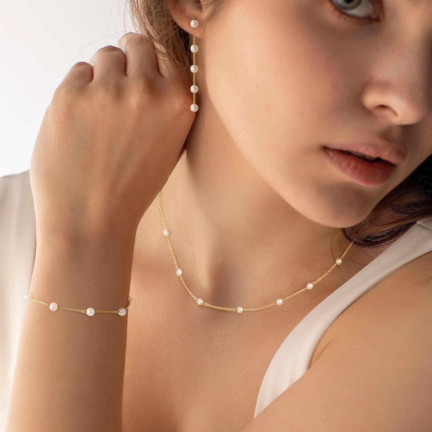 Saanvi Pearl Necklace
