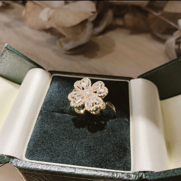 Zircon Rotating Four-Leaf Clover Ring – Vivori Jewels